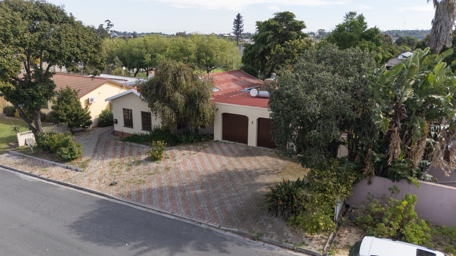 4 Bedroom Property for Sale in Ferndale Western Cape